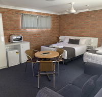 Gunsynd Motor Inn - Stayed