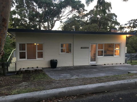 Halcyon Days - Stays Accommodation 0