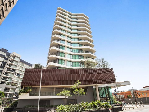 HARBOURSIDE- Hosted By: L'Abode Accommodation - Stayed 3