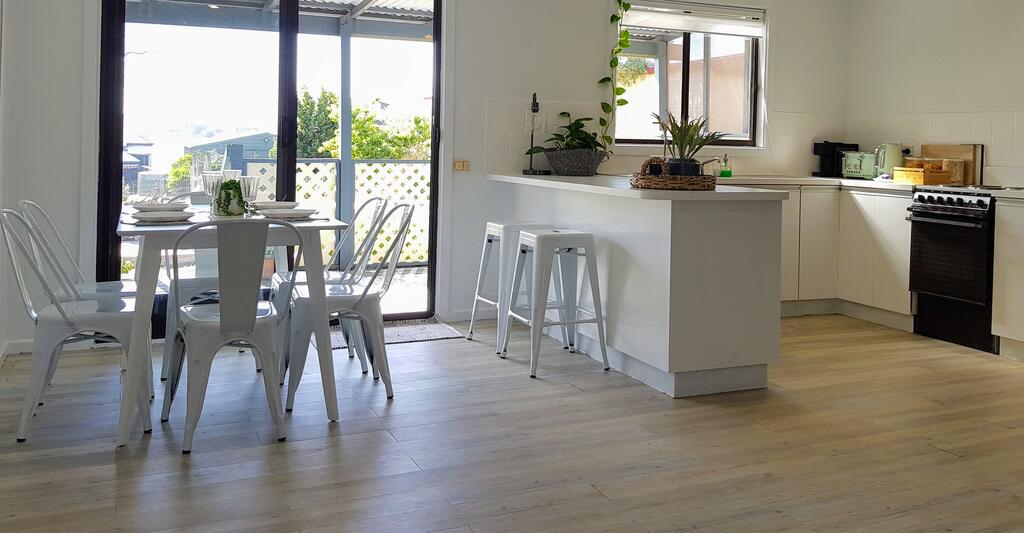 Clayton Bay SA Stayed