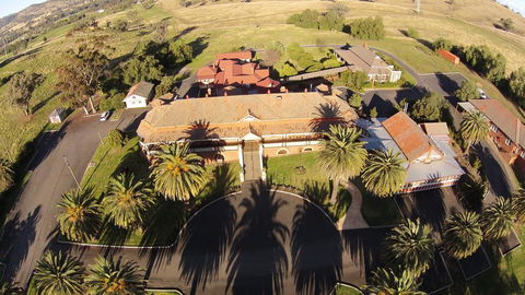 Hermitage Hill Country Retreat - Stays Accommodation 2