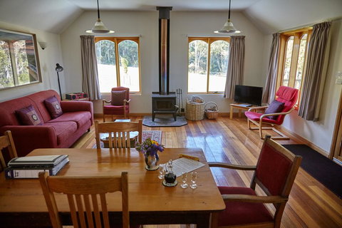 Herons Rise Vineyard Accommodation - Stayed 2