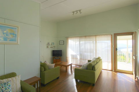 Hi View, 18 Dulconghi Street - Stays Accommodation 2