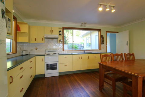 Hi View, 18 Dulconghi Street - Stays Accommodation 0