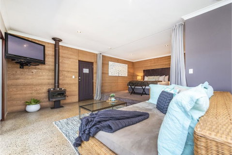 Hidden Valley Eco Spa Lodges & Day Spa - Stays Accommodation 3