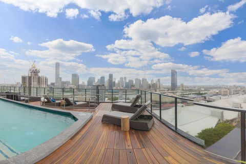 High End Living In Brisbane City - Stayed 1