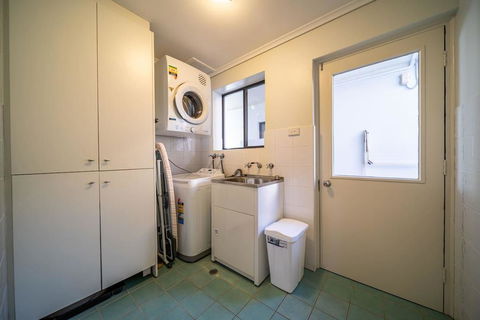 Higher Ground On Seaview-Superb Beach Lifestyle - Wifi - Metres From The Beach - Stayed 3