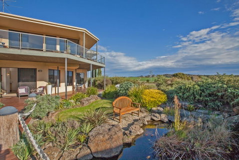 Hilltop Apartments Phillip Island - Stayed 0