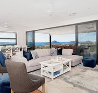 Hilltop Hideaway - Breathtaking views moments to beach - Stayed