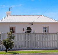 Historic Central Cottage In Warrnambool - Stayed