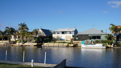 Holiday House - Stays Accommodation 0
