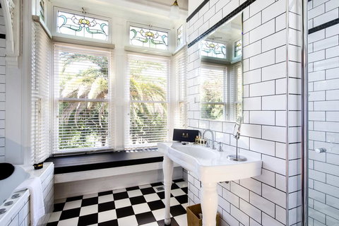 Holyrood House - Stayed 1