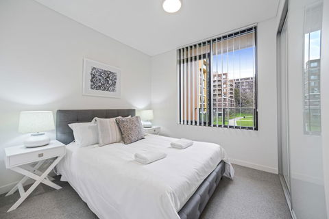 HomeHotel Walking Distance To Train And Westfield. - Stays Accommodation 2