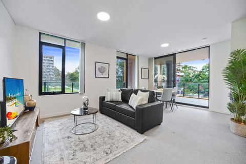 HomeHotel Walking Distance To Train And Westfield. - Stays Accommodation 0