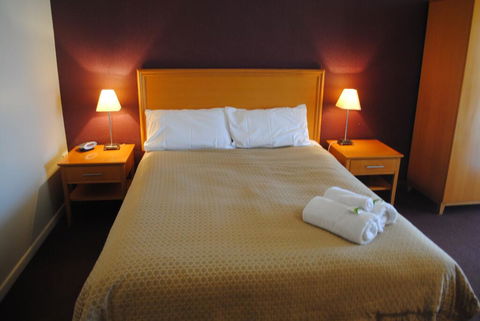 Horse & Jockey Hotel Motel - Stayed 1
