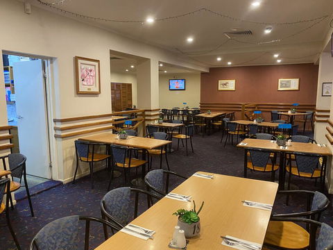 Horse & Jockey Hotel Motel - Stayed 3