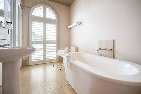 Hotel Frangos - Stays Accommodation 3