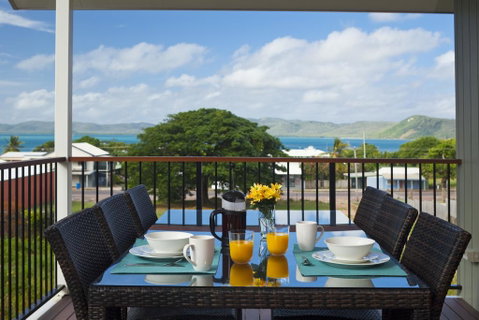 Island Villas & Apartments - Stays Accommodation 0