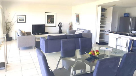 Island Waterfront Getaway - WiFi - Stayed 1