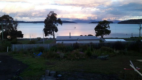 Islandview Beachhouse - 60m Down Driveway To Beach, Dover Tasmania - Stayed 1