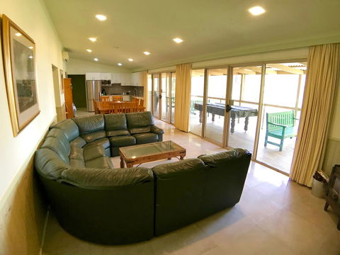 Jindalee Spa Lodge - Stays Accommodation 3