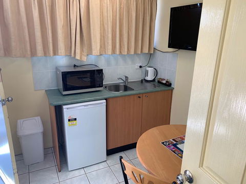 John Oxley Motel - Stays Accommodation 3