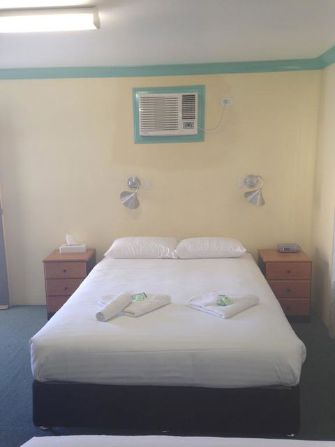 John Oxley Motel - Stays Accommodation 1