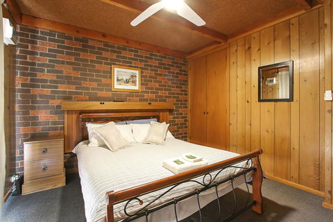 Kalamunda 6 - On The Rail Trail - Stays Accommodation 1