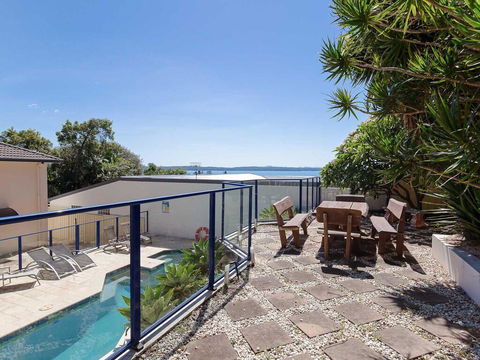 Kallaroo, 3 Kallaroo Street- Great House With Views, Pool, WIFI And Aircon - Stays Accommodation 3