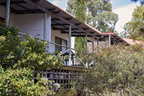 Karribank And The Karri On Bar - Stayed 1