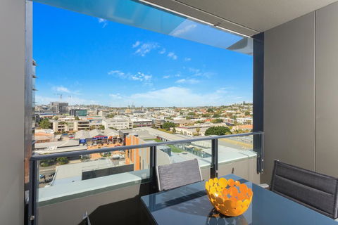 Keeping Cool On Connor - Executive 2BR Fortitude Valley Apartment With Pool And Views - Stays Accommodation 2