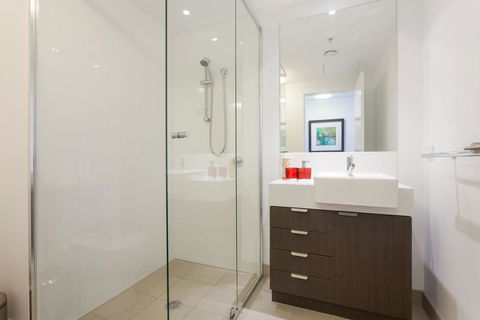 Keeping Cool On Connor - Executive 2BR Fortitude Valley Apartment With Pool And Views - Stays Accommodation 1