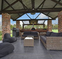 Kelman Cottage - tucked away with pool  native wildlife - Stayed