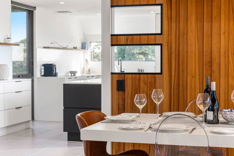 Kiah By The Bay - Stays Accommodation 2