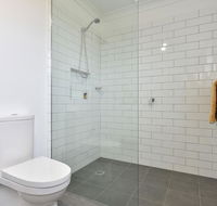 Kinloch Cottage renovated to new on Daisy Hill Vineyard - Stayed