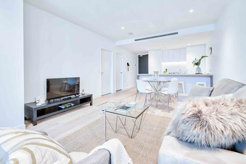 KOZYGURU FORTITUDE VALLEY HIGH LEVEL 2 BED APT + FREE PARKING QFV179-2612 - Stays Accommodation 2