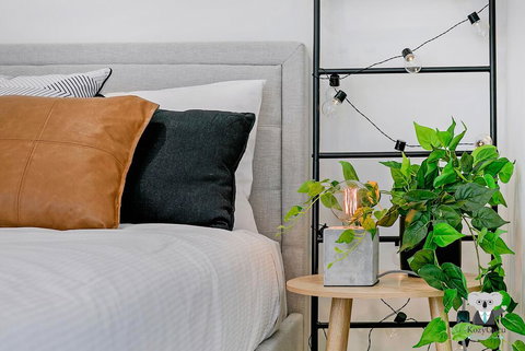 KOZYGURU NORTH RYDE MACQUARIE PARK 2 BEDROOM APT + FREE PARKING NNR009 - Stayed 3