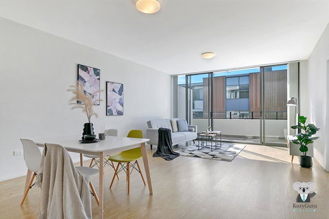 KOZYGURU NORTH RYDE MACQUARIE PARK 2 BEDROOM APT + FREE PARKING NNR009 - Stayed 1