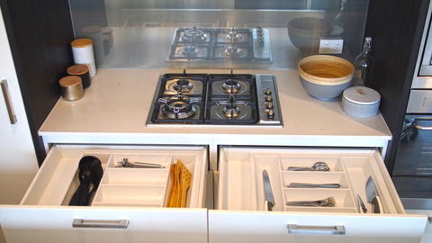 KOZYGURU SOUTH BRISBANE CITY VIEW 2 BED APT+ FREE PARKING QSB027-708 - Stayed 1