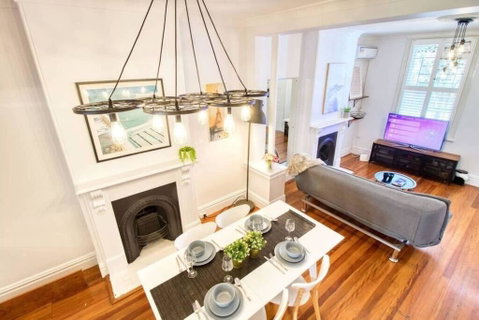 KOZYGURU Surry Hill 3 Bed Terrace Walk To Central Station - Stayed 0