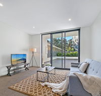 KOZYGURU WOLLI CREEK KOZY 3 BED APT  FREE PARKING NWC009 - Stays Accommodation