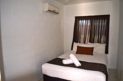 Kurrimine Beach Huts - Stays Accommodation 2