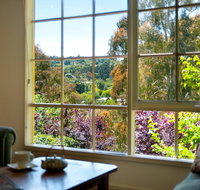 Lake Cottage - Stays Accommodation