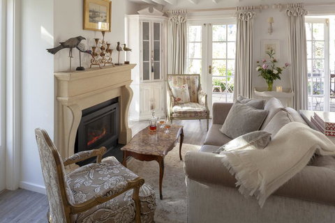 Lakeleigh - Stayed 2