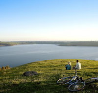 Lakes and Craters Holiday Park - Stays Accommodation