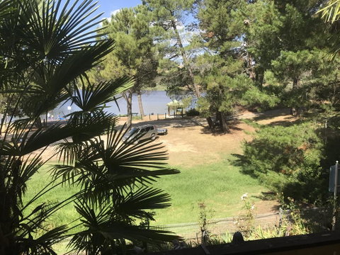 Lakeside Chalet & Studio - Stayed 1