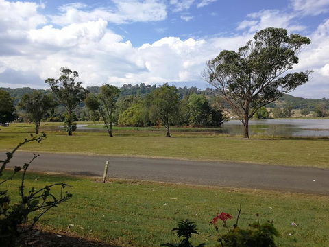 Lakeside Lodge Motel - Stays Accommodation 1