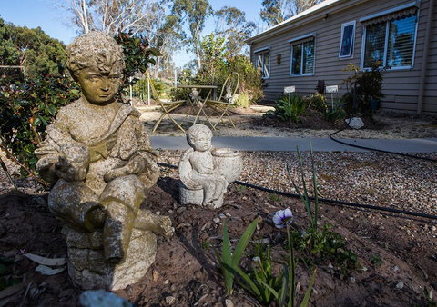 Lallibroch - Stayed 2