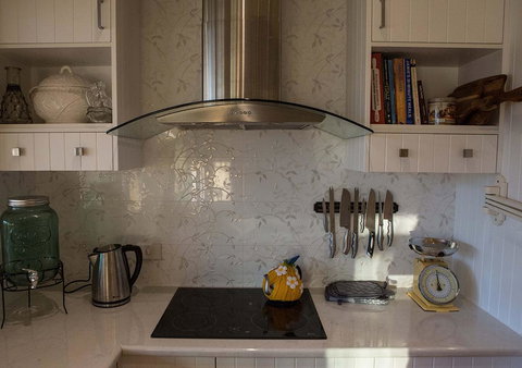 Lallibroch - Stayed 3