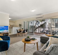 Large and Airy Unit in Quiet Riverside Suburb - Stays Accommodation